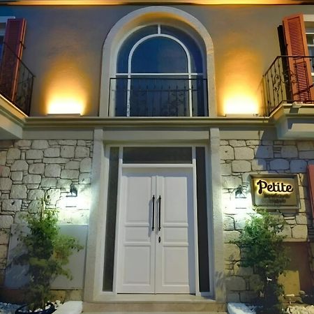Petite Boutique Hotel Ildiri Buitenkant foto